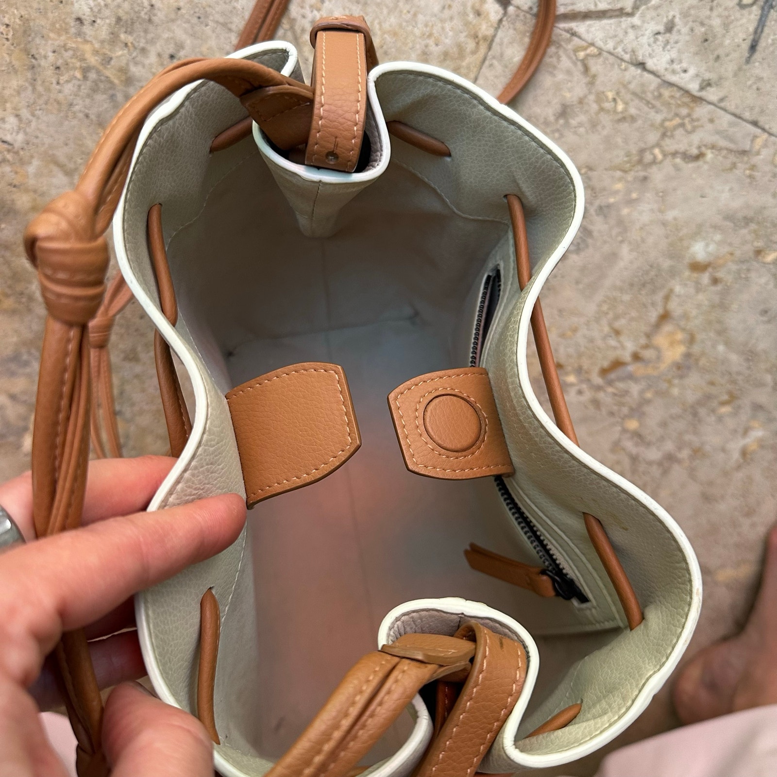 Von Holzhausen The Bucket Crossbody — image 7 of 8
